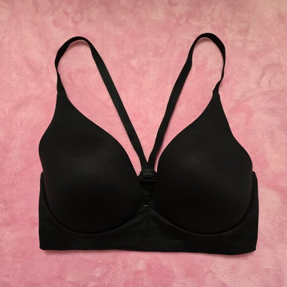 3 pairs of 32DD bras (2 VS & 1 PINK) - Picture 4 of 11